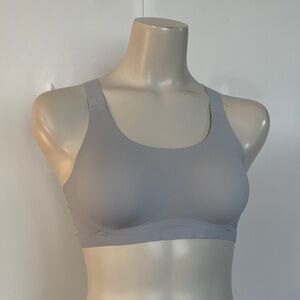Seamless racer back bra size small NWT